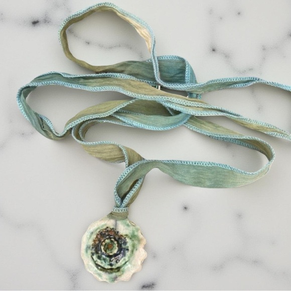 Jewelry - Ceramic Fairy Ribbon Necklace